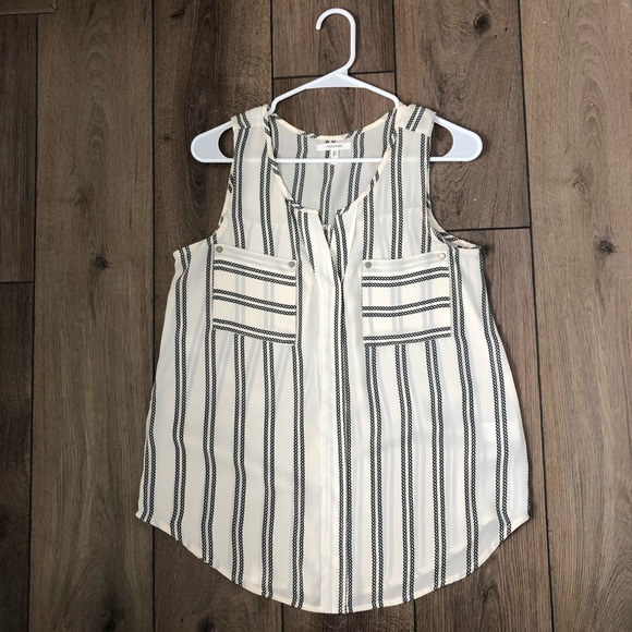 Maurices Medium Blouse - Picture 1 of 6